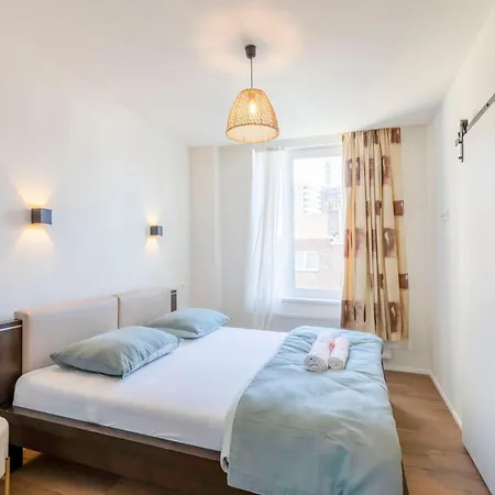 Ereva Seaside 2 Bedroom Duplex Modern شقة أوستيند